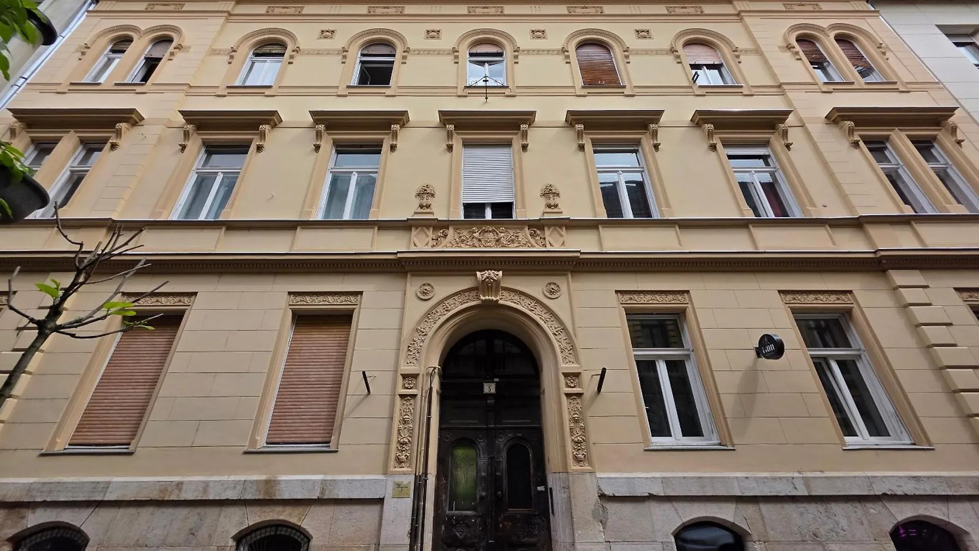 Artlovers' Flat - Kazinczy Street Budapest Hungary