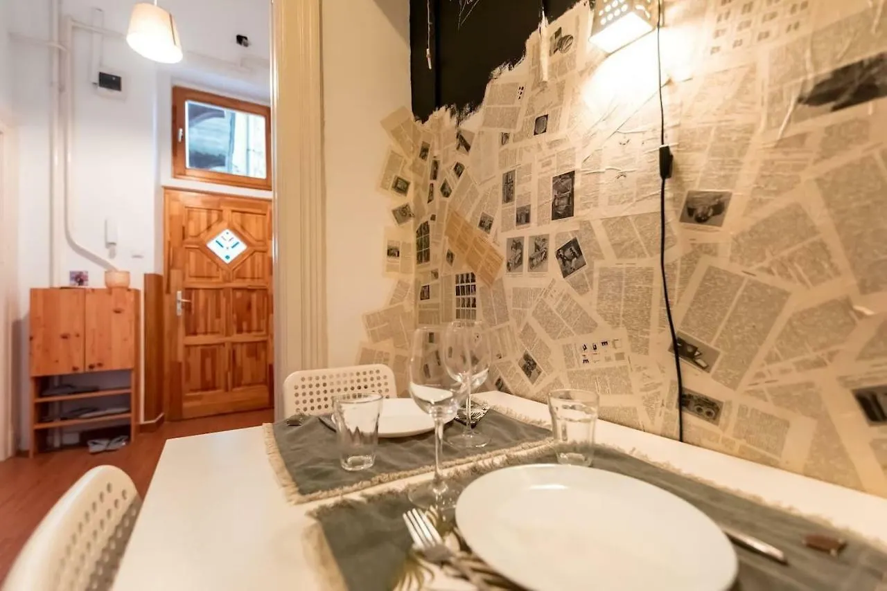 Artlovers' Flat - Kazinczy Street Budapest Apartment